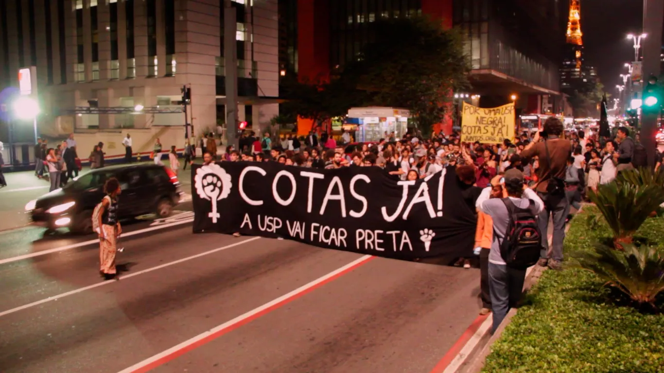 Poster do vídeo As Placas são Invisíveis